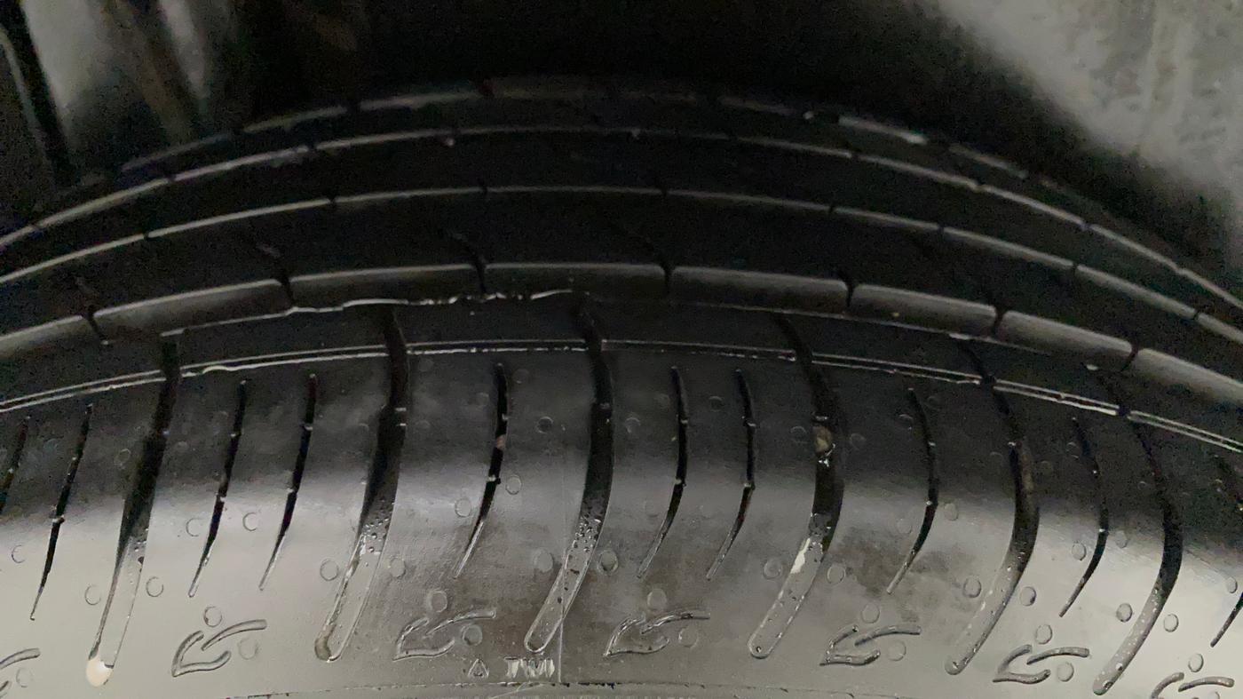 2023 Maruti BREZZA ZXI SMART HYBRID , Petrol, Manual, 5,398 km, Right Rear Tyre Tread