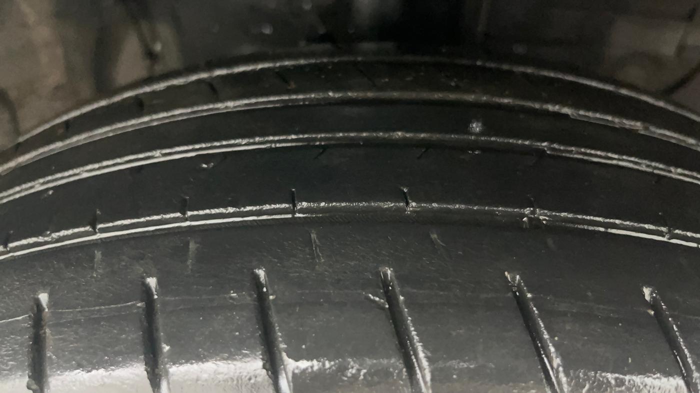 2022 Hyundai Creta E 1.5 PETROL, Petrol, Manual, 32,317 km, Right Front Tyre Tread
