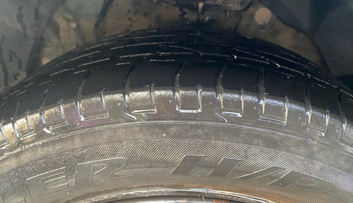 2020 Mahindra XUV300 W6 1.2 PETROL, Petrol, Manual, 57,600 km, Left Front Tyre Tread