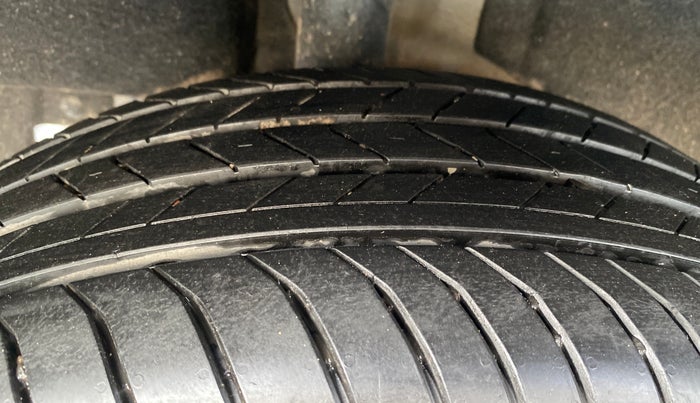 2024 MG ASTOR Sprint 1.5 MT (Ivory), Petrol, Manual, 10,855 km, Right Rear Tyre Tread