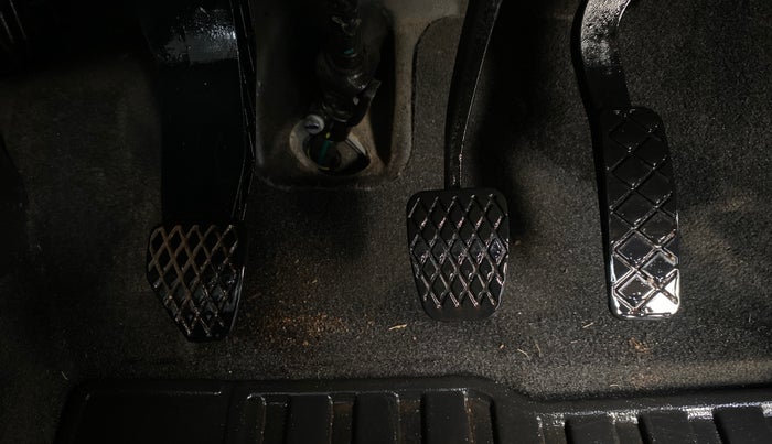 2024 MG ASTOR Sprint 1.5 MT (Ivory), Petrol, Manual, 10,855 km, Pedals