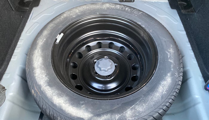 2024 MG ASTOR Sprint 1.5 MT (Ivory), Petrol, Manual, 10,855 km, Spare Tyre