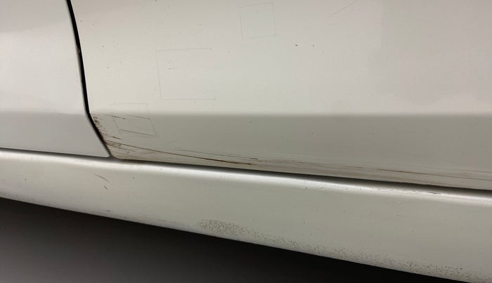 2016 Maruti Swift ZXI, Petrol, Manual, 58,671 km, Rear left door - Slight discoloration