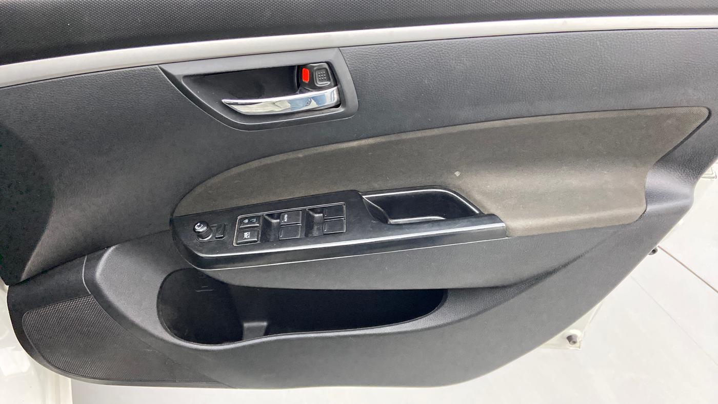 2016 Maruti Swift ZXI, Petrol, Manual, 58,671 km, Driver Side Door Panels Control