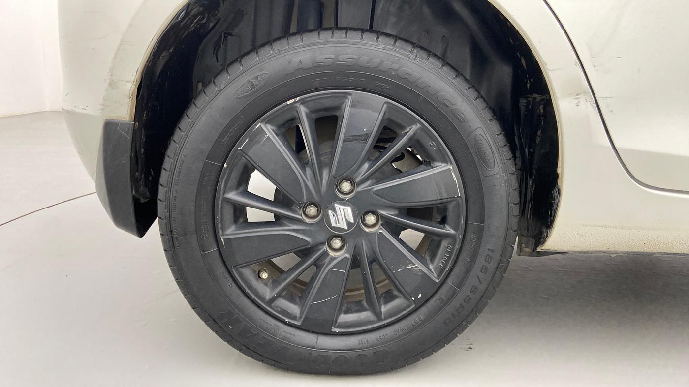 2016 Maruti Swift ZXI, Petrol, Manual, 58,671 km, Right Rear Wheel