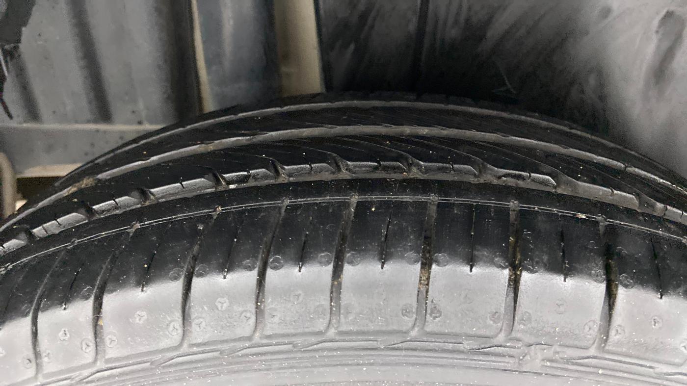2016 Maruti Swift ZXI, Petrol, Manual, 58,671 km, Right Rear Tyre Tread