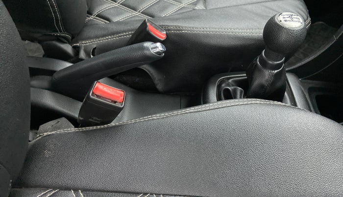 2016 Maruti Swift ZXI, Petrol, Manual, 58,671 km, Gear Lever