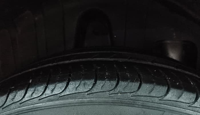 2019 Mahindra XUV300 W4 1.5 DIESEL, Diesel, Manual, 54,452 km, Right Rear Tyre Tread