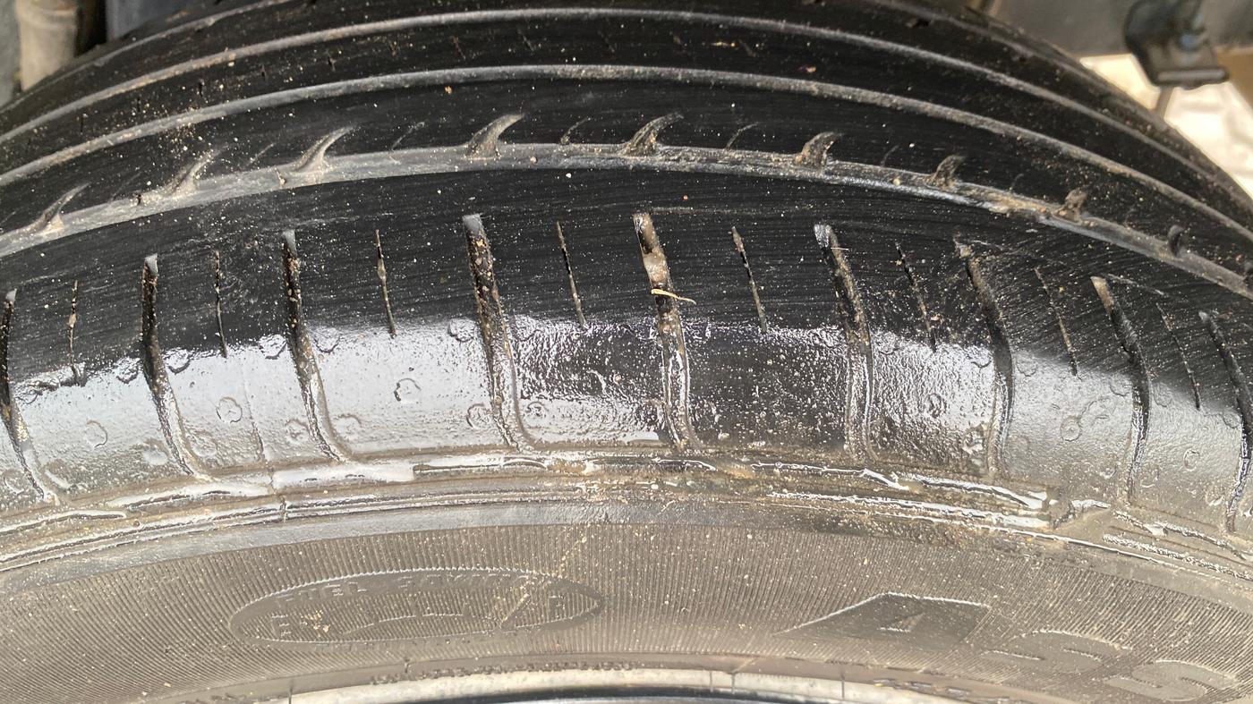 2024 Hyundai VENUE S 1.2, Petrol, Manual, 39,829 km, Left Rear Tyre Tread