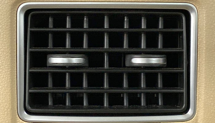 2017 Volkswagen Vento 1.2 TSI HIGHLINE PLUS AT, Petrol, Automatic, 26,605 km, Rear AC Vents