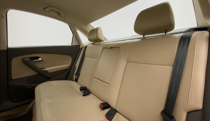 2017 Volkswagen Vento 1.2 TSI HIGHLINE PLUS AT, Petrol, Automatic, 26,605 km, Right Side Rear Door Cabin