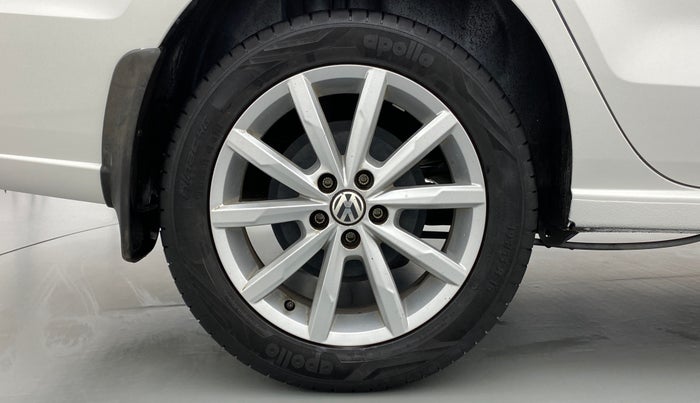 2017 Volkswagen Vento 1.2 TSI HIGHLINE PLUS AT, Petrol, Automatic, 26,605 km, Right Rear Wheel