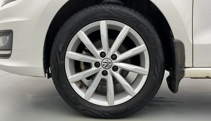 2017 Volkswagen Vento 1.2 TSI HIGHLINE PLUS AT, Petrol, Automatic, 26,605 km, Left Front Wheel