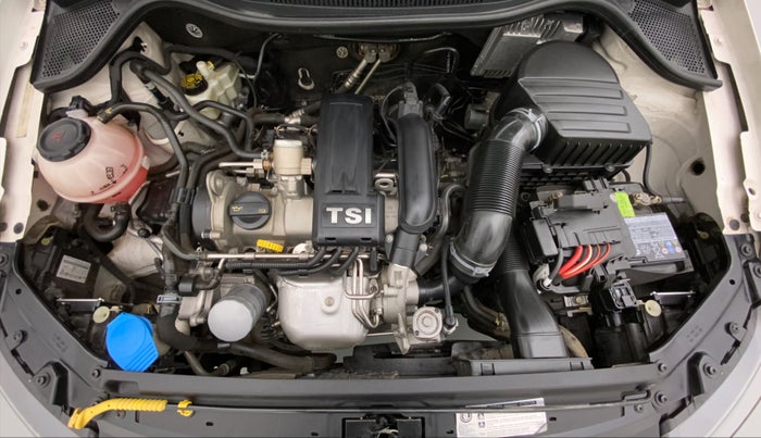 2017 Volkswagen Vento 1.2 TSI HIGHLINE PLUS AT, Petrol, Automatic, 26,605 km, Open Bonet