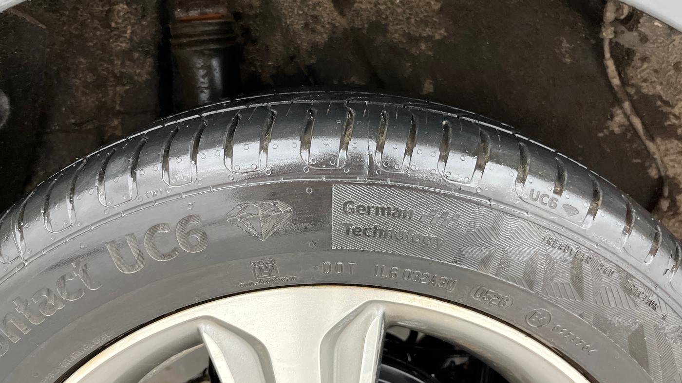 2018 Hyundai Verna 1.6 VTVT SX, Petrol, Manual, 69,994 km, Right Rear Tyre Tread