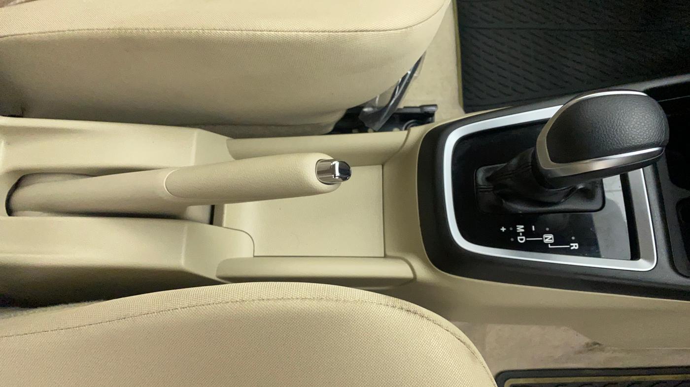 2021 Maruti Dzire VXI AMT, Petrol, Automatic, 2,680 km, Gear Lever