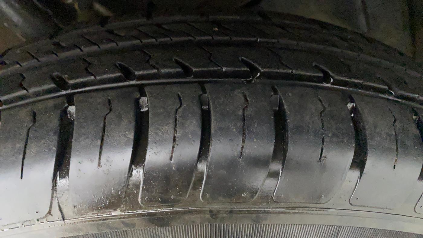 2021 Maruti Dzire VXI AMT, Petrol, Automatic, 2,680 km, Left Rear Tyre Tread