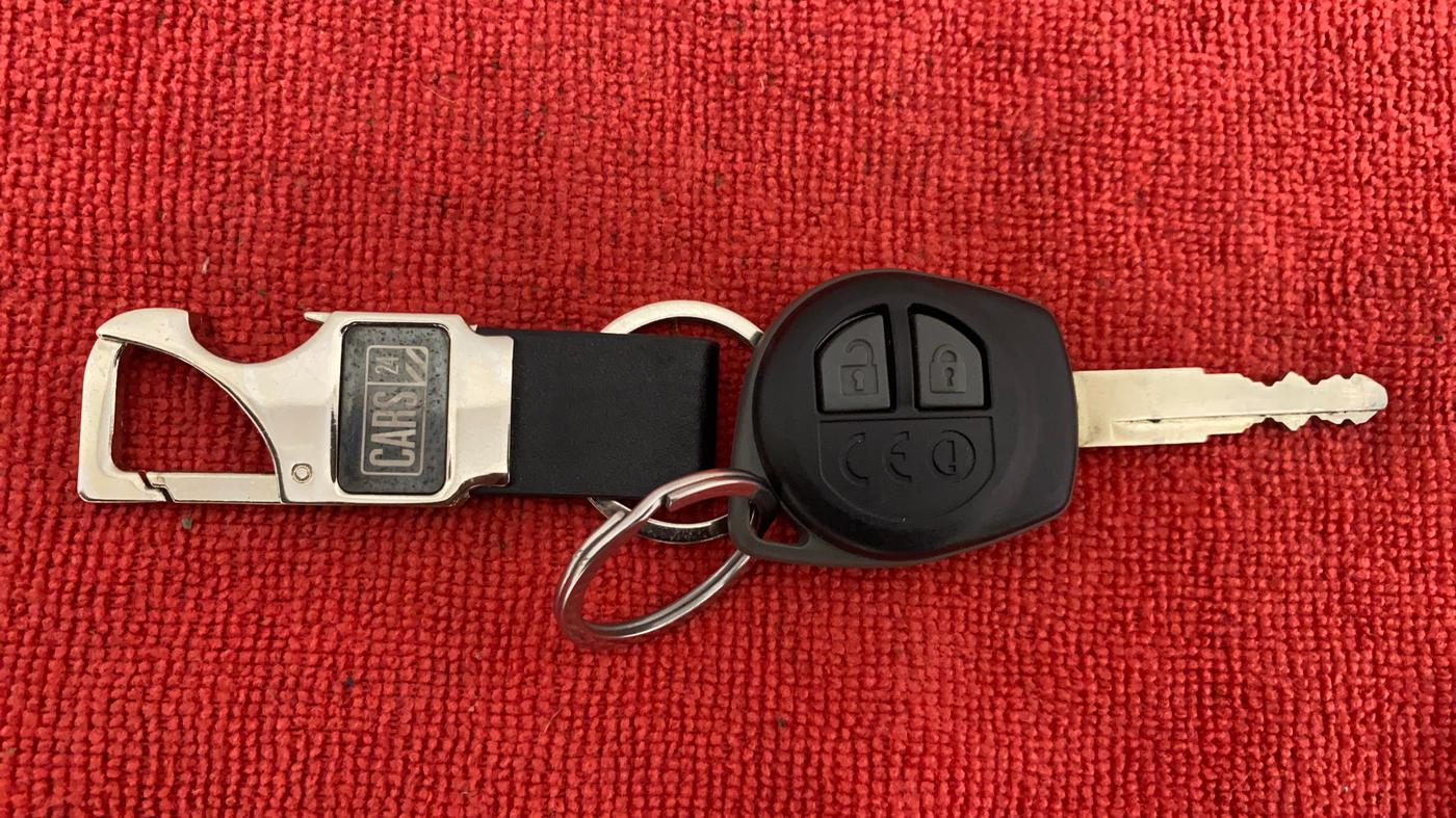 2021 Maruti Dzire VXI AMT, Petrol, Automatic, 2,680 km, Key Close Up