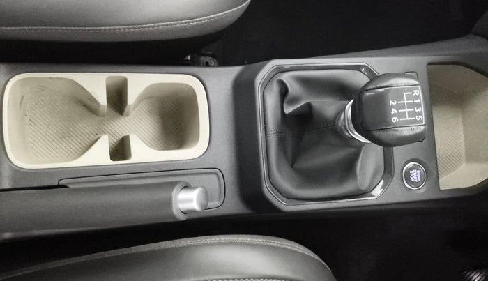 2025 KIA SYROS  HTX 1.0 Turbo 6MT, Petrol, Manual, 8,660 km, Gear Lever