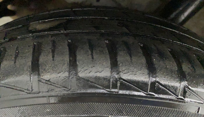 2020 Hyundai AURA S 1.2 CNG, CNG, Manual, 66,908 km, Right Rear Tyre Tread