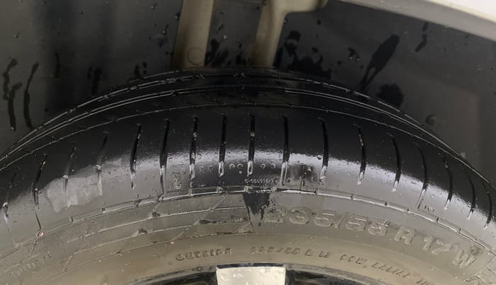 2019 MG HECTOR SHARP 2.0 DIESEL, Diesel, Manual, 1,47,672 km, Right Rear Tyre Tread