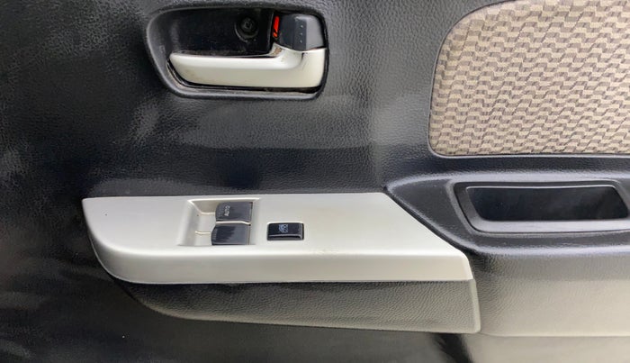 2013 Maruti Wagon R 1.0 LXI CNG, CNG, Manual, 44,768 km, Driver Side Door Panels Control