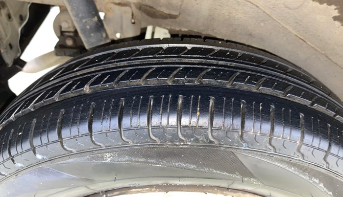 2013 Maruti Wagon R 1.0 LXI CNG, CNG, Manual, 44,768 km, Right Rear Tyre Tread