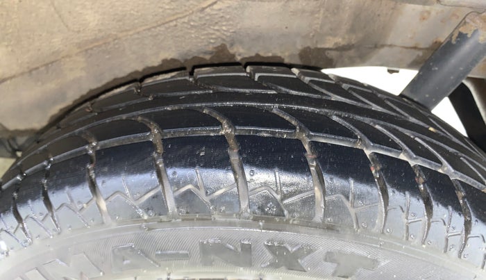 2013 Maruti Wagon R 1.0 LXI CNG, CNG, Manual, 44,768 km, Left Rear Tyre Tread