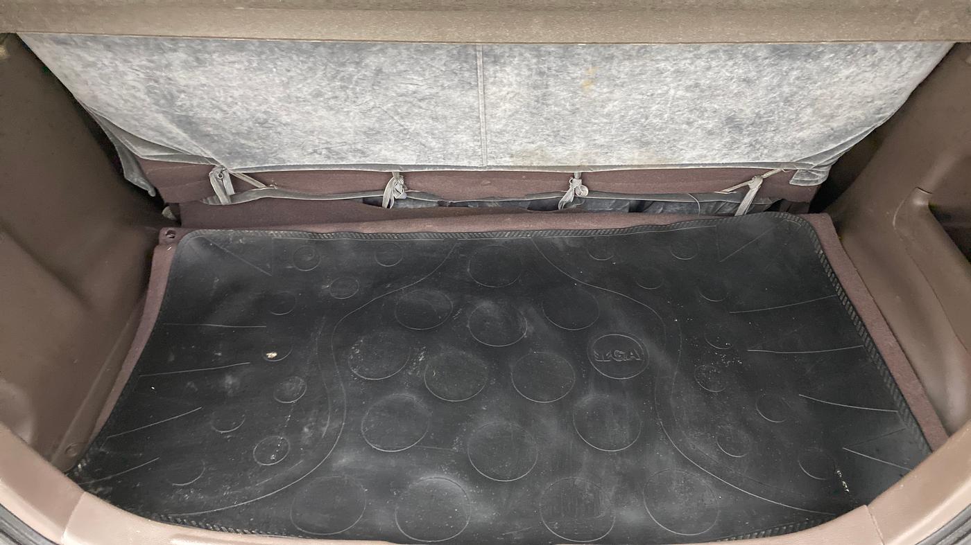 2010 Maruti Zen Estilo VXI, Petrol, Manual, 25,249 km, Boot Inside