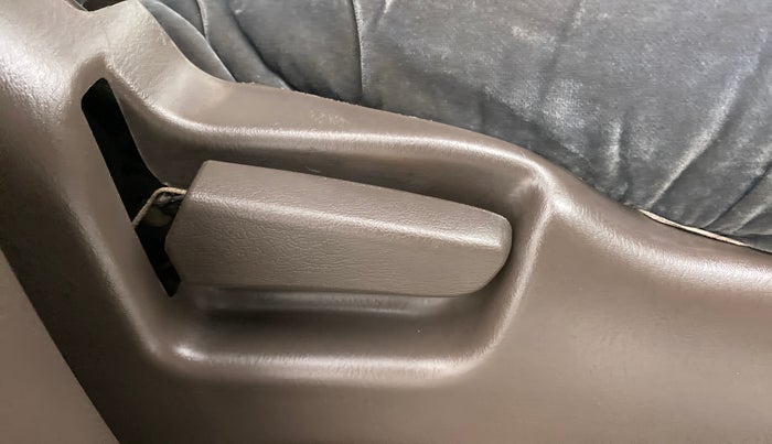 2010 Maruti Zen Estilo VXI, Petrol, Manual, 25,249 km, Driver Side Adjustment Panel