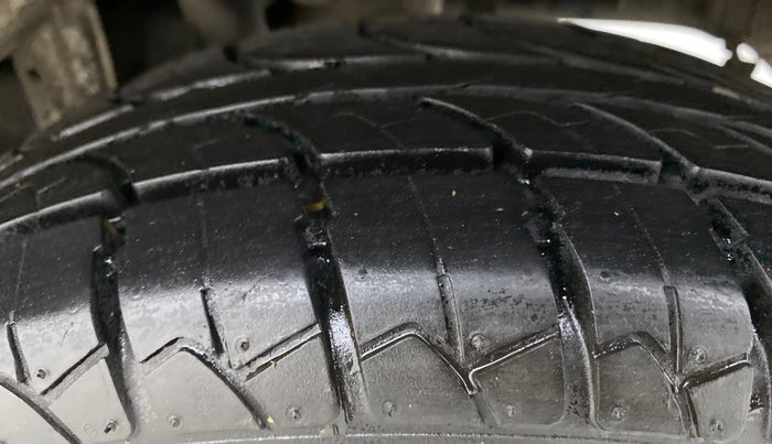 2010 Maruti Zen Estilo VXI, Petrol, Manual, 25,249 km, Left Rear Tyre Tread