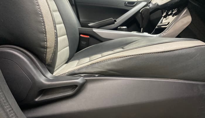 2022 Tata NEXON XMA PLUS SUNROOF DIESEL, Diesel, Automatic, 82,978 km, Driver Side Adjustment Panel