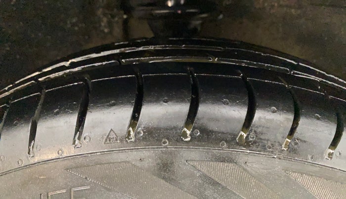 2017 Maruti Alto 800 VXI O, Petrol, Manual, 40,090 km, Right Front Tyre Tread