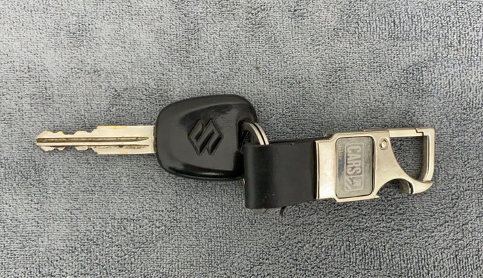 2015 Maruti Alto K10 LXI CNG, CNG, Manual, 38,241 km, Key Close Up