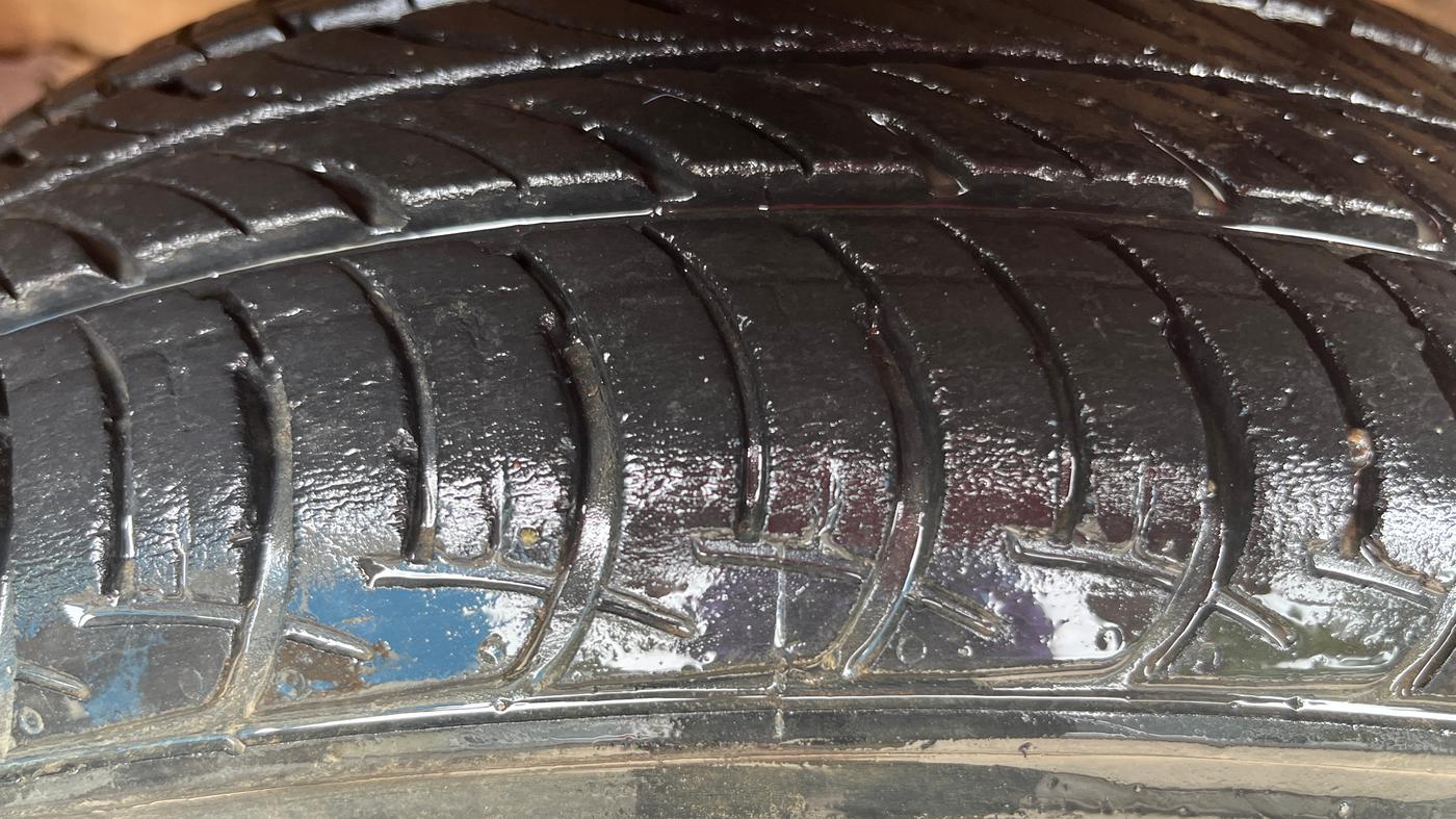 2017 Maruti Celerio VXI (O), Petrol, Manual, 26,887 km, Left Front Tyre Tread