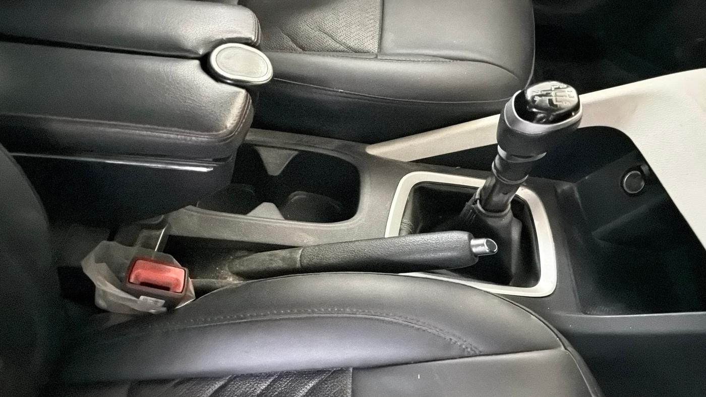 2021 Nissan MAGNITE XL, Petrol, Manual, 97,960 km, Gear Lever
