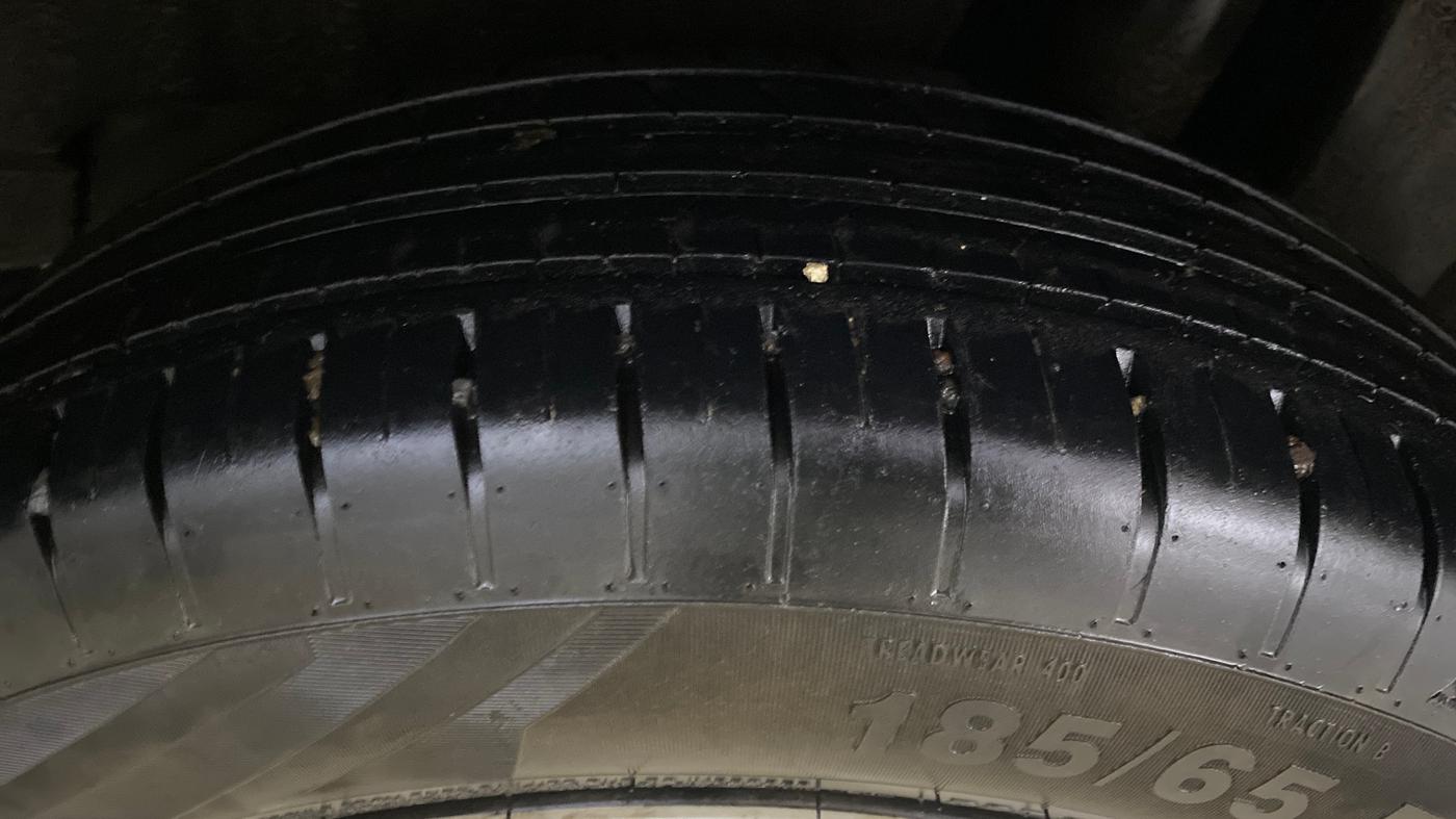 2023 Toyota Glanza S, Petrol, Manual, 32,800 km, Left Rear Tyre Tread