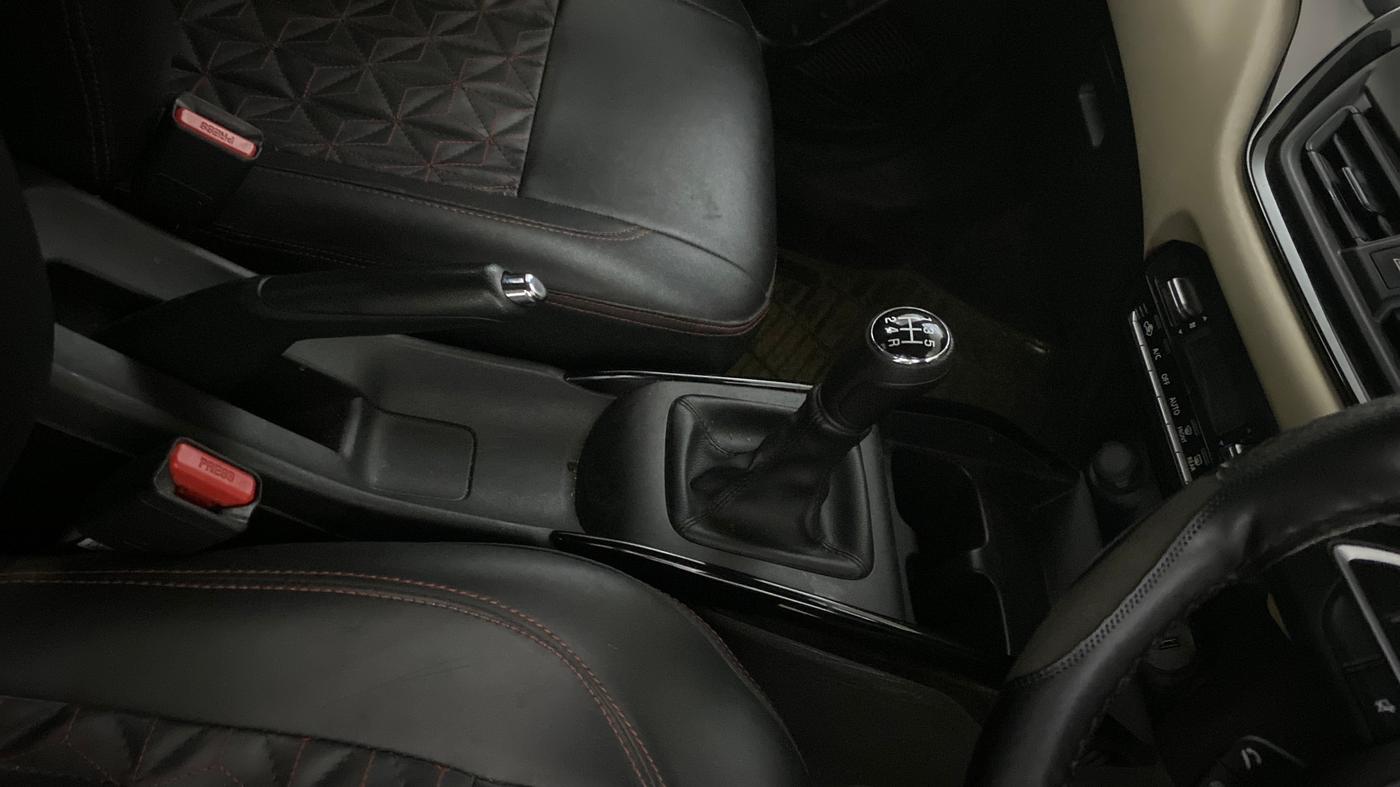 2023 Toyota Glanza S, Petrol, Manual, 32,800 km, Gear Lever
