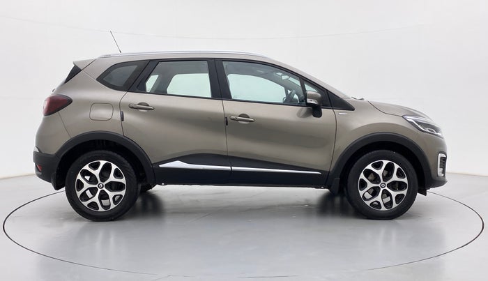 2017 Renault Captur 1.5 PLATINE DIESEL, Diesel, Manual, 52,588 km, Right Side View