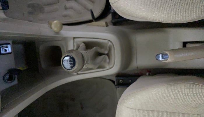 2015 Maruti Swift Dzire VXI, Petrol, Manual, 54,209 km, Gear Lever
