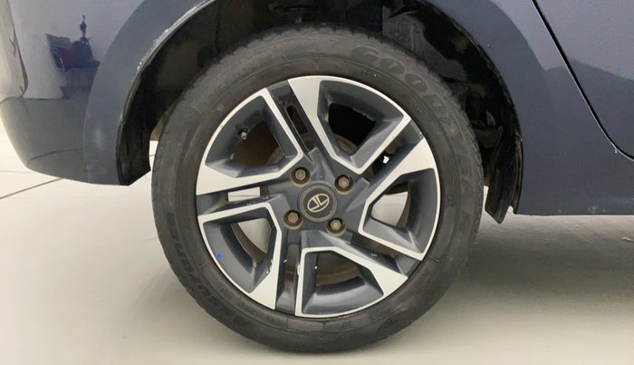 2018 Tata TIGOR XZA PETROL, CNG, Automatic, 23,935 km, Right Rear Wheel