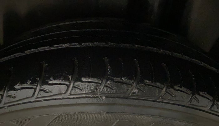 2018 Maruti Ciaz DELTA 1.4 MT PETROL, Petrol, Manual, 63,237 km, Left Rear Tyre Tread