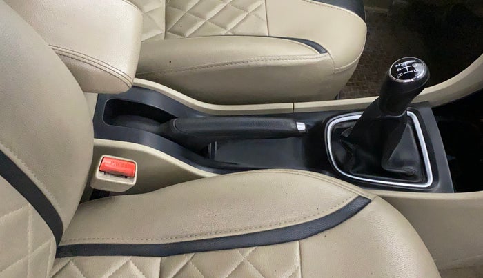 2018 Maruti Ciaz DELTA 1.4 MT PETROL, Petrol, Manual, 63,237 km, Gear Lever