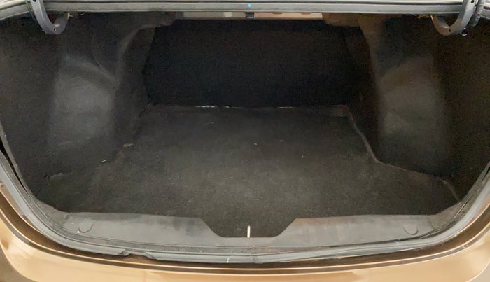 2018 Maruti Ciaz DELTA 1.4 MT PETROL, Petrol, Manual, 63,237 km, Boot Inside