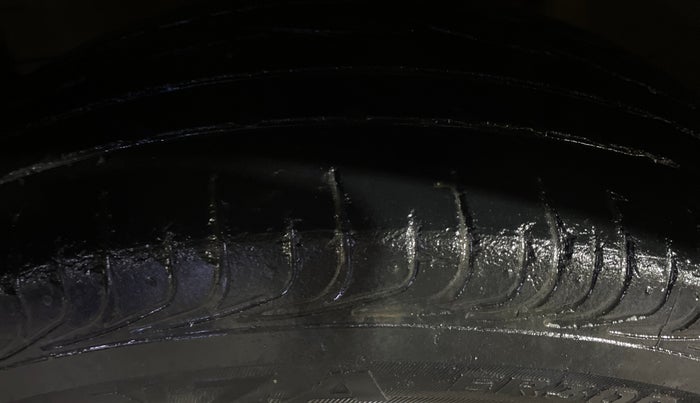 2018 Toyota YARIS VX CVT, Petrol, Automatic, 55,157 km, Left Front Tyre Tread