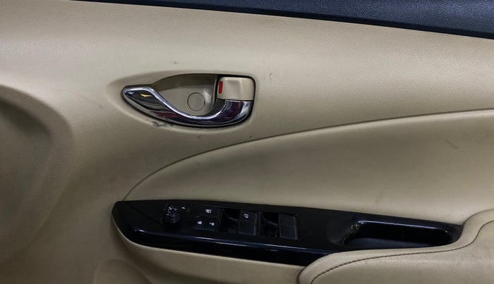 2018 Toyota YARIS VX CVT, Petrol, Automatic, 55,157 km, Driver Side Door Panels Control