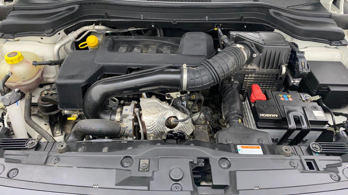 2022 Mahindra XUV300 W8 (O) 1.5 DIESEL, Diesel, Manual, 14,565 km, Open Bonet