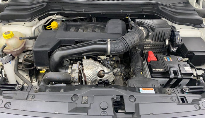 2022 Mahindra XUV300 W8 (O) 1.5 DIESEL, Diesel, Manual, 14,565 km, Open Bonet