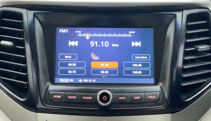 2022 Mahindra XUV300 W8 (O) 1.5 DIESEL, Diesel, Manual, 14,565 km, Infotainment System