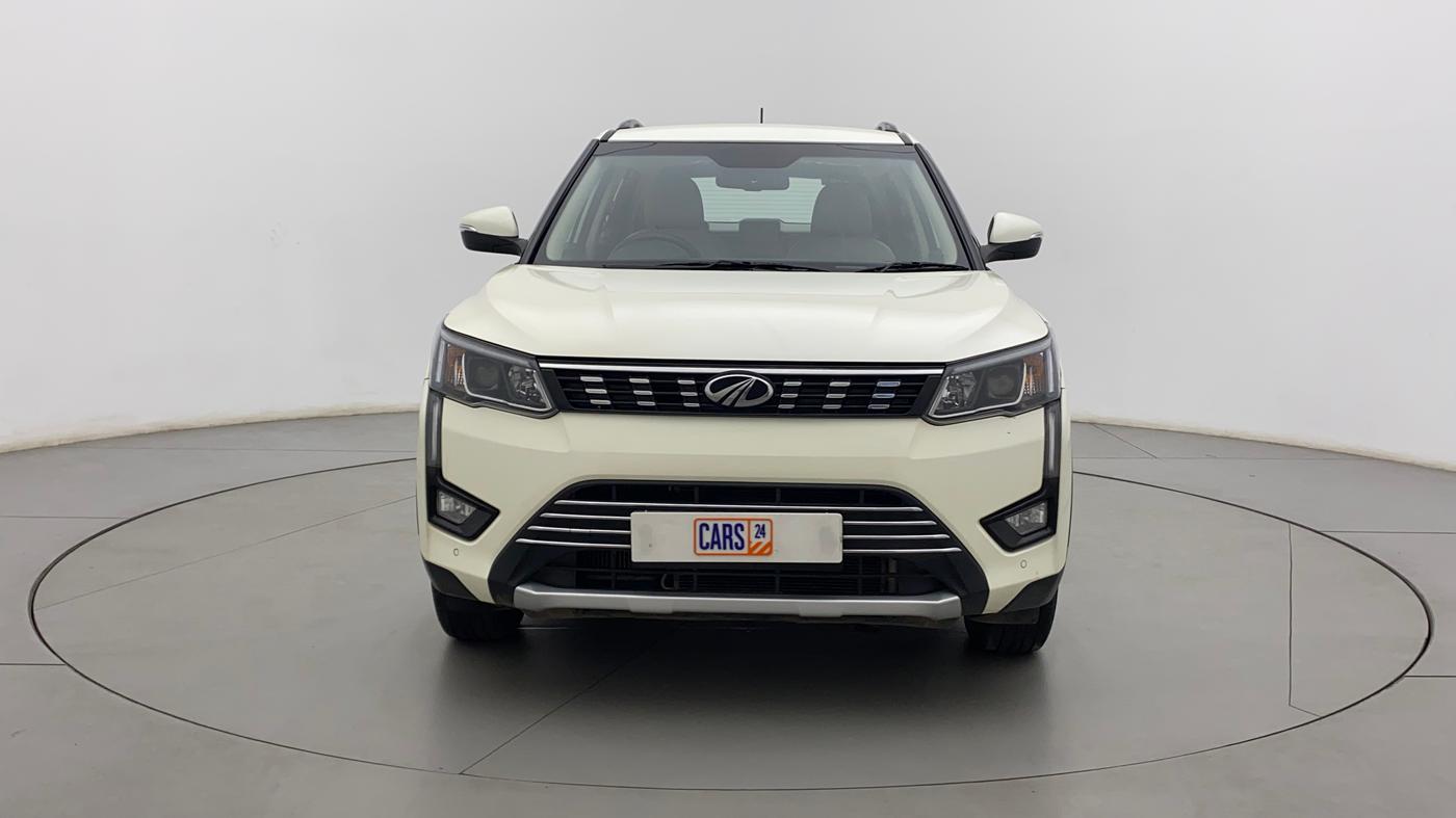 2022 Mahindra XUV300 W8 (O) 1.5 DIESEL, Diesel, Manual, 14,565 km, Front